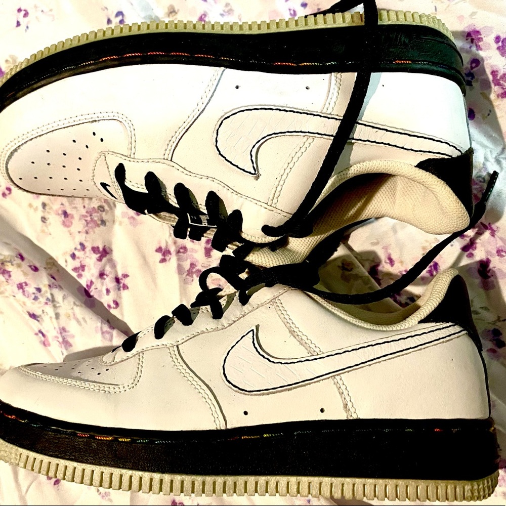 Nike Air Force 1 low kids black and white multi color threaded sneakers
